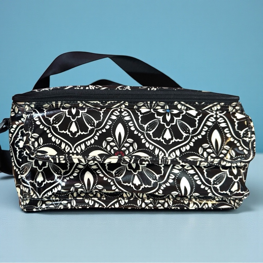 VERA BRADLEY Insulated Stay Cooler Barcelona Lunch Bag. Rare and Retired.